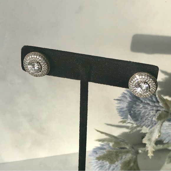 Sterling Silver 925 Circle Halo Stud Earrings - Picture 4 of 10